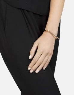 Modern Screw Cuff, Gold -Online Fashion Accessories 102 0013 color polishedgold 03