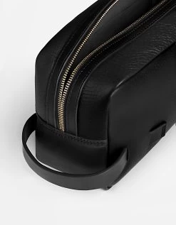 Lido Dopp Kit, Textured Black 7 Lido Dopp Kit, Textured Black -Online Fashion Accessories 120 0020 color texturedblack 03 d76a62bd 16e2 4eff 8925 9f75c1bfd8a4